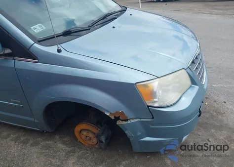 2008 Chrysler Town & Country Touring z USA, uszkodzony, nr VIN 2A8HR54PX8R788373